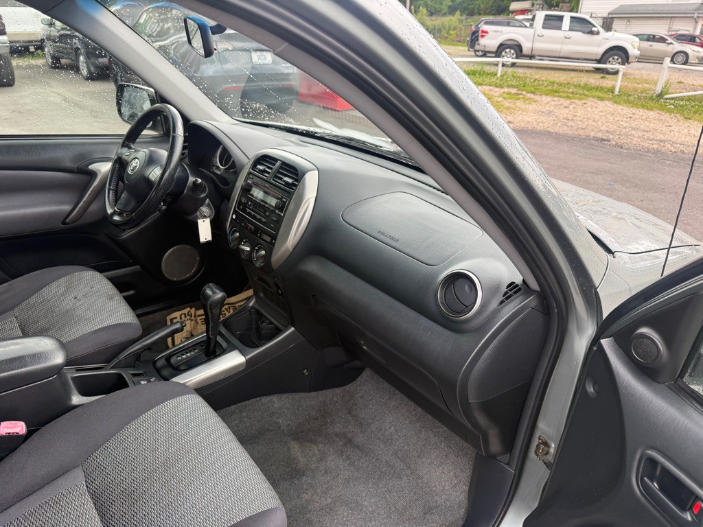 2004 Toyota Rav4 Image 12