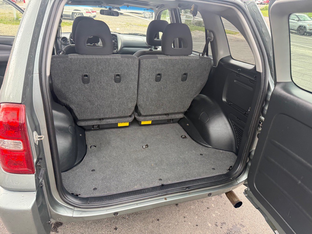 2004 Toyota Rav4 Image 13