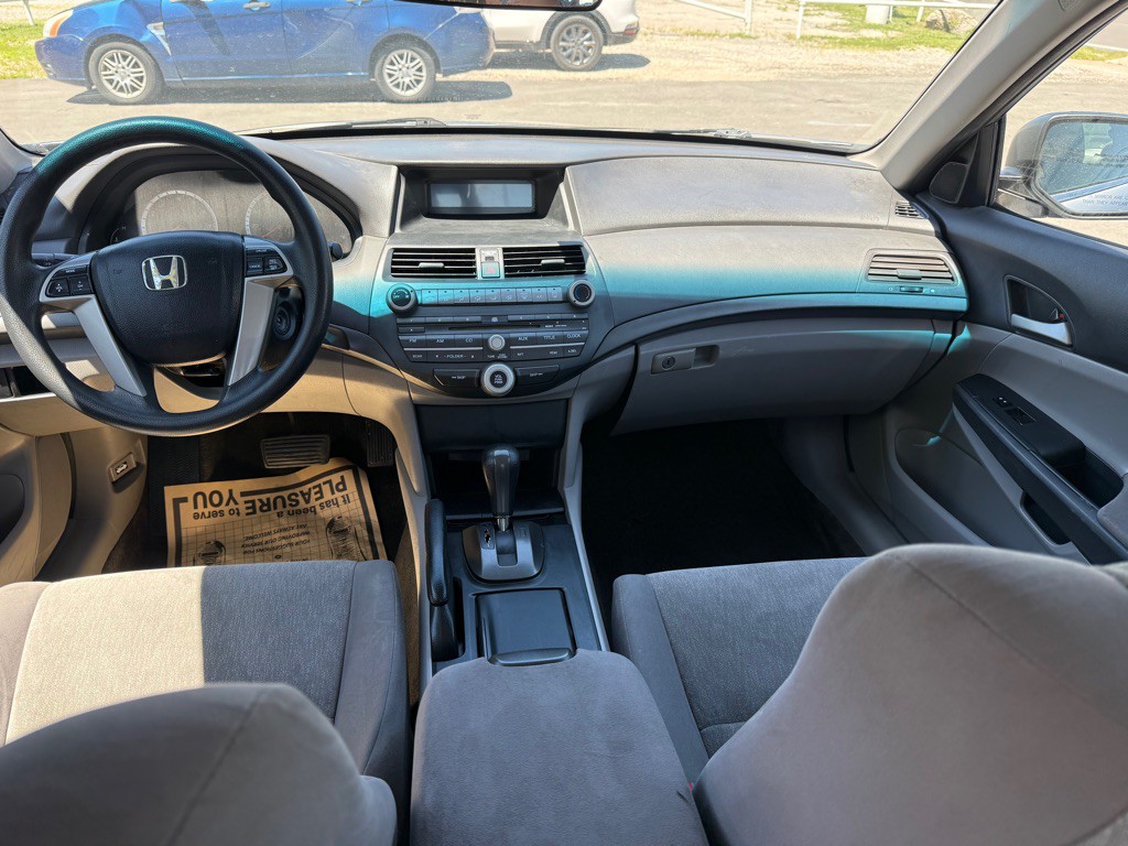 2010 Honda Accord Image 9