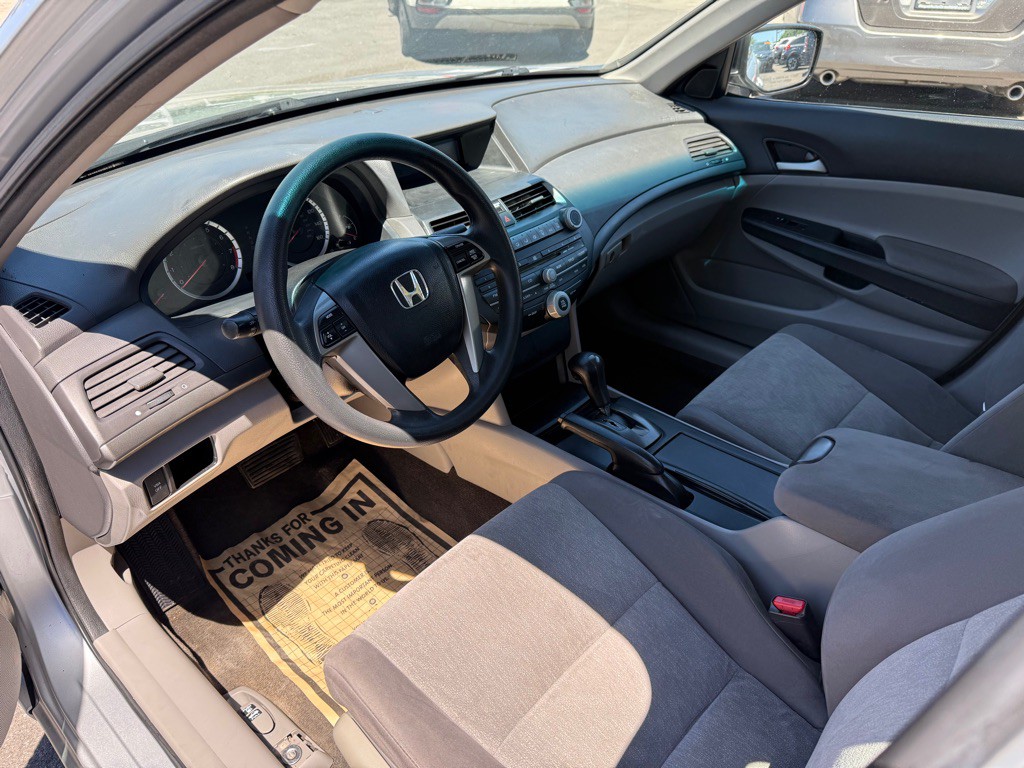 2010 Honda Accord Image 10