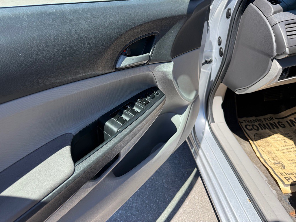 2010 Honda Accord Image 13