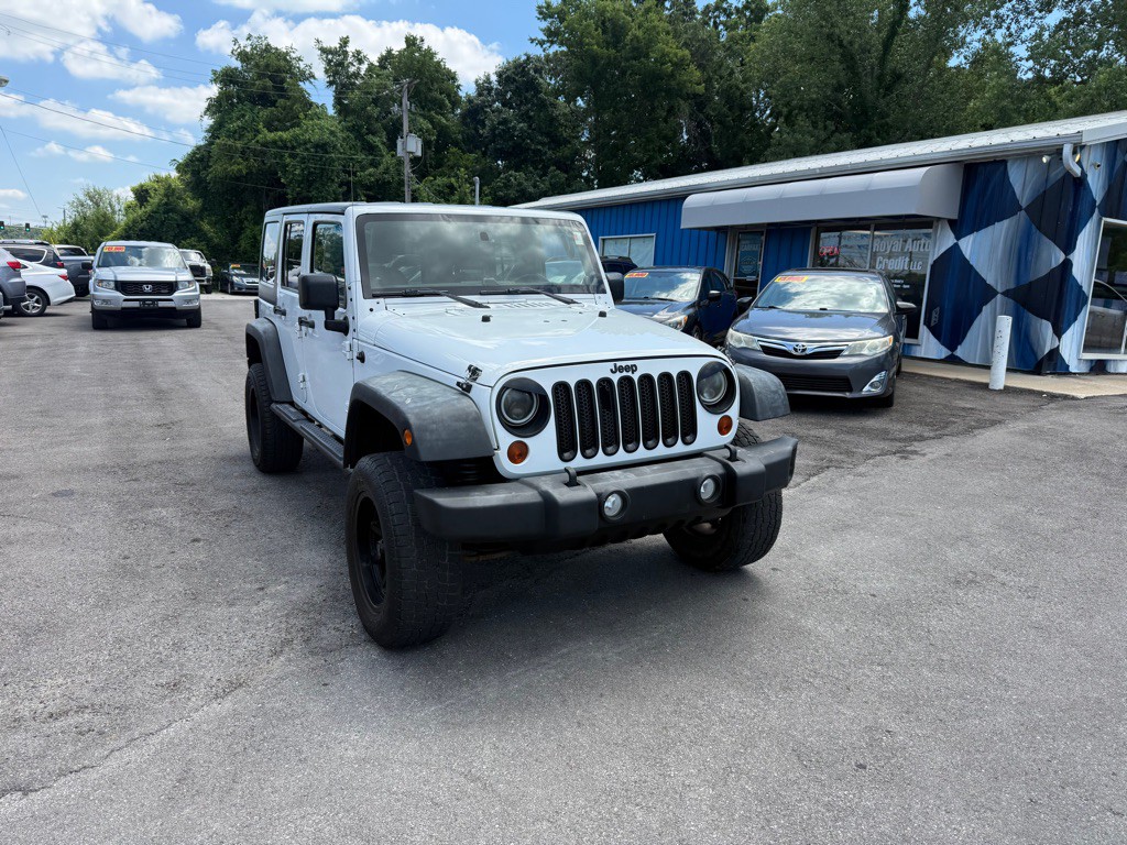 2013 Jeep Wrangler Unlimited Image 2