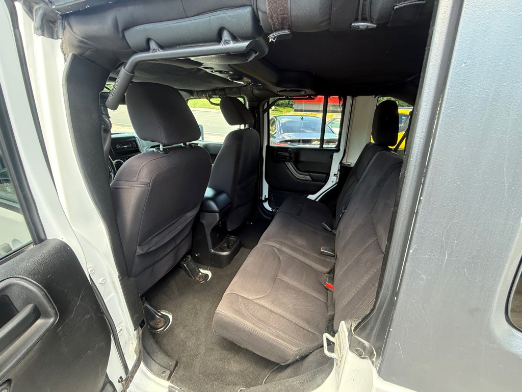 2013 Jeep Wrangler Unlimited Image 9