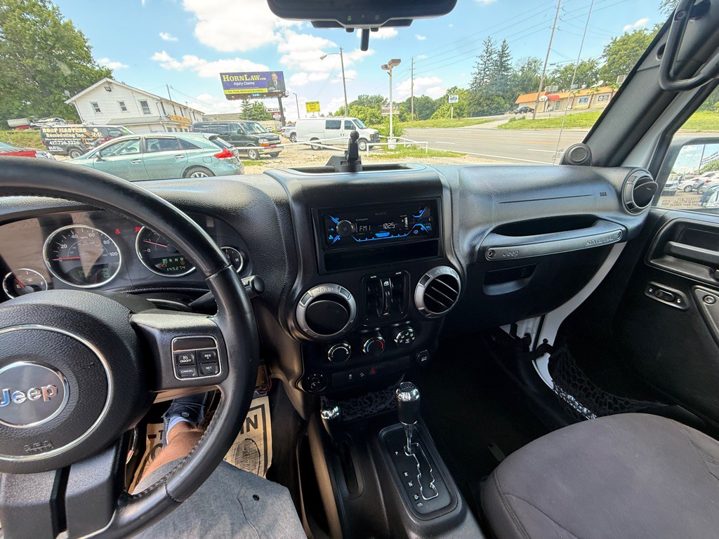 2013 Jeep Wrangler Unlimited Image 10