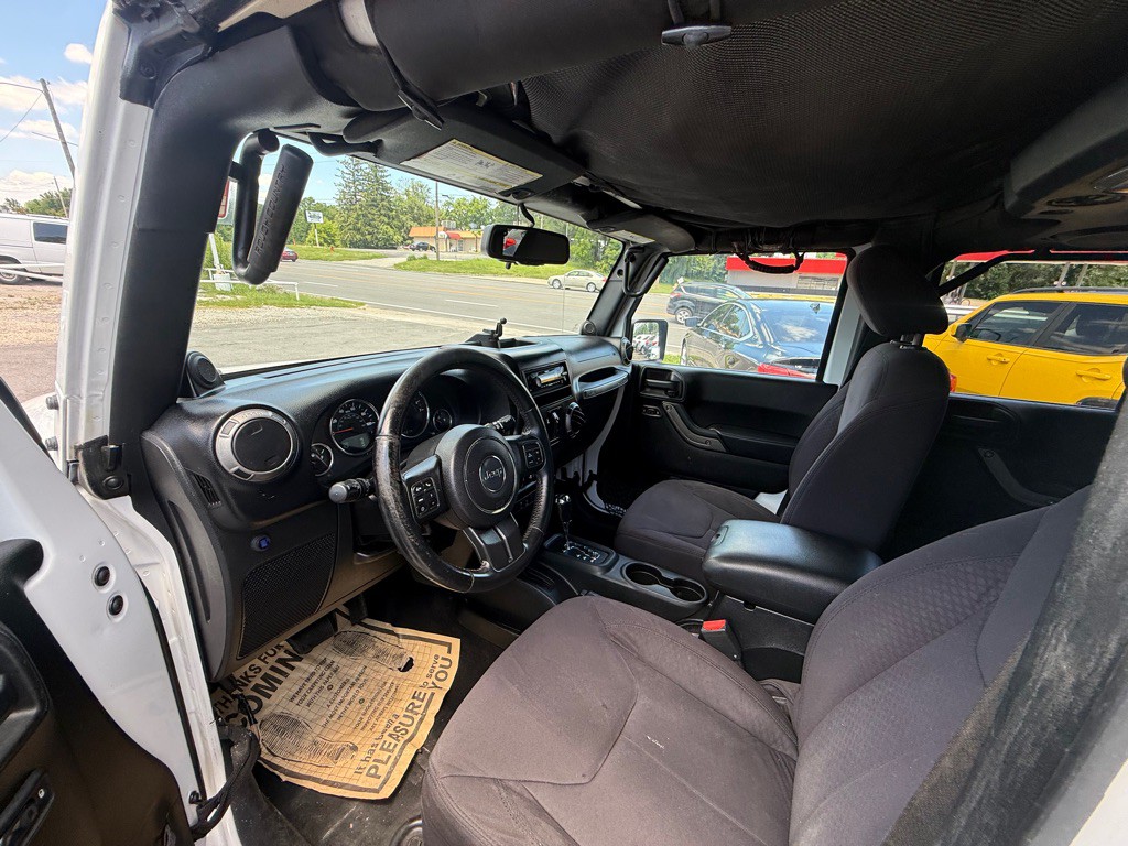 2013 Jeep Wrangler Unlimited Image 11