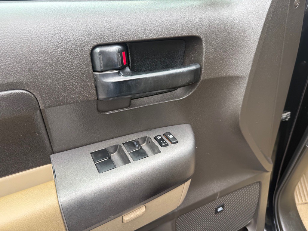 2010 Toyota Tundra Image 12