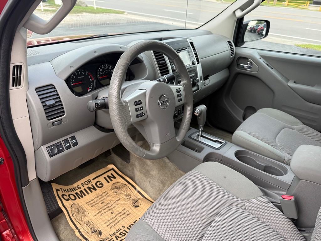 2016 Nissan Frontier Image 12