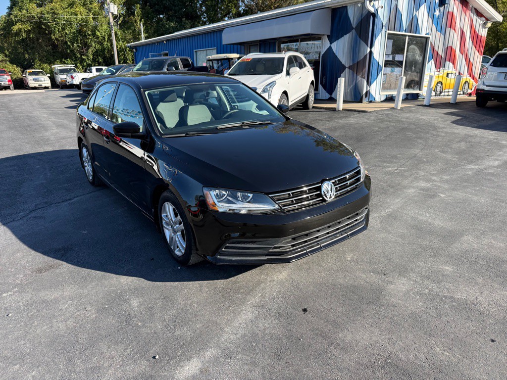 2018 Volkswagen Jetta Image 2