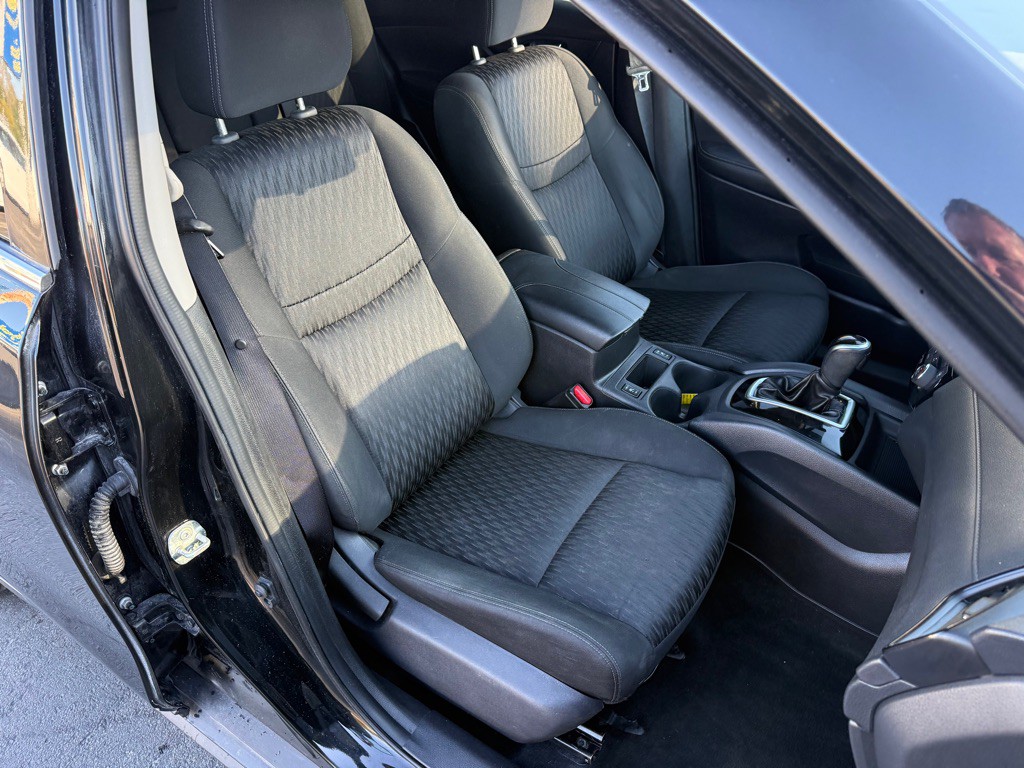 2020 Nissan Rogue Image 8