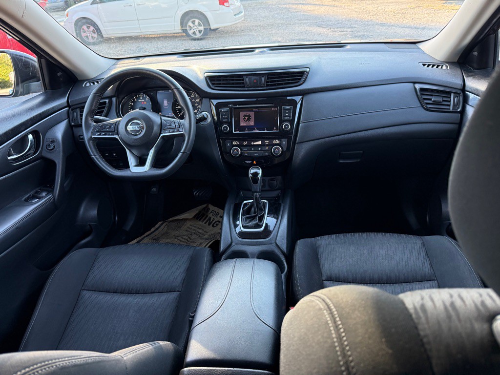 2020 Nissan Rogue Image 9