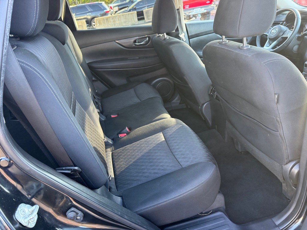 2020 Nissan Rogue Image 10