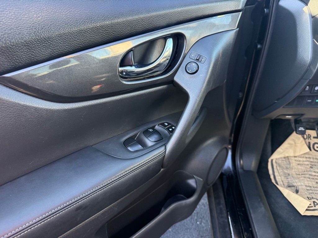 2020 Nissan Rogue Image 14