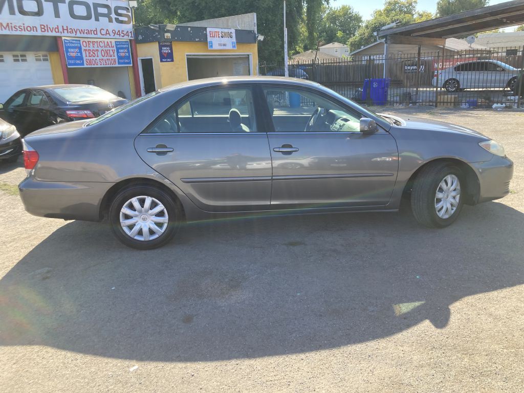 2005 Toyota Camry Image 4