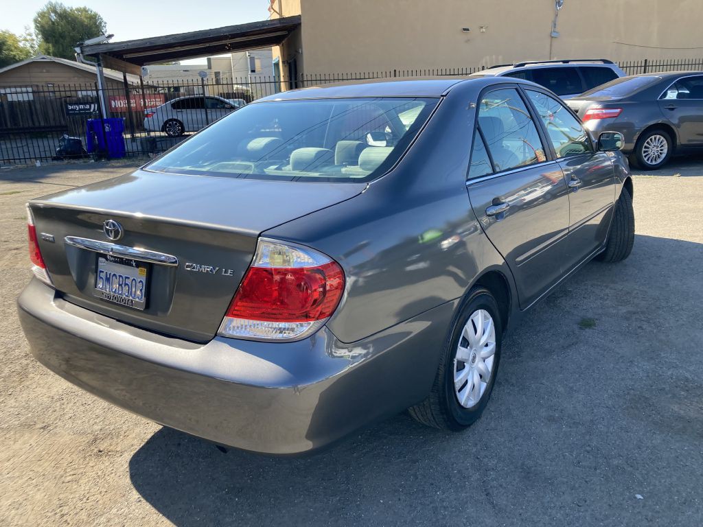 2005 Toyota Camry Image 5