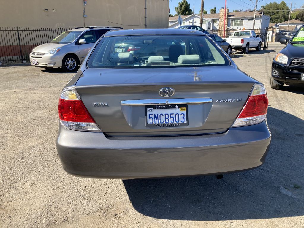 2005 Toyota Camry Image 6