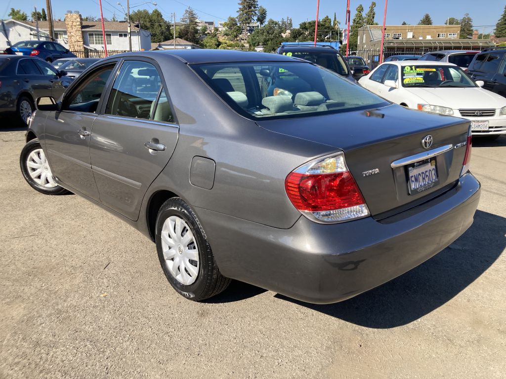 2005 Toyota Camry Image 7