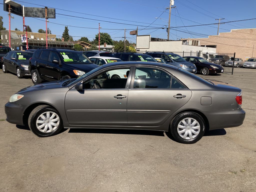 2005 Toyota Camry Image 8