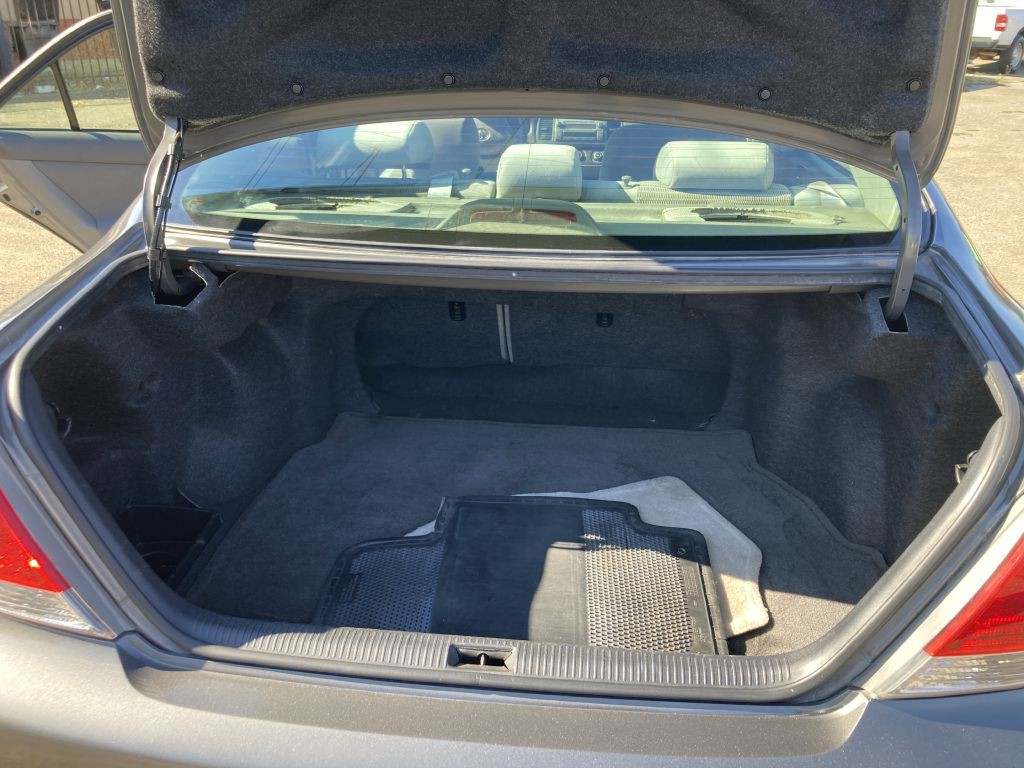 2005 Toyota Camry Image 14