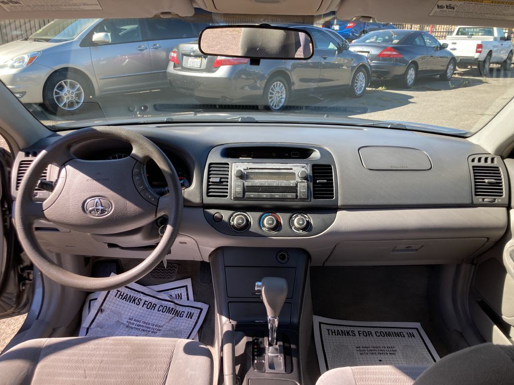 2005 Toyota Camry Image 16