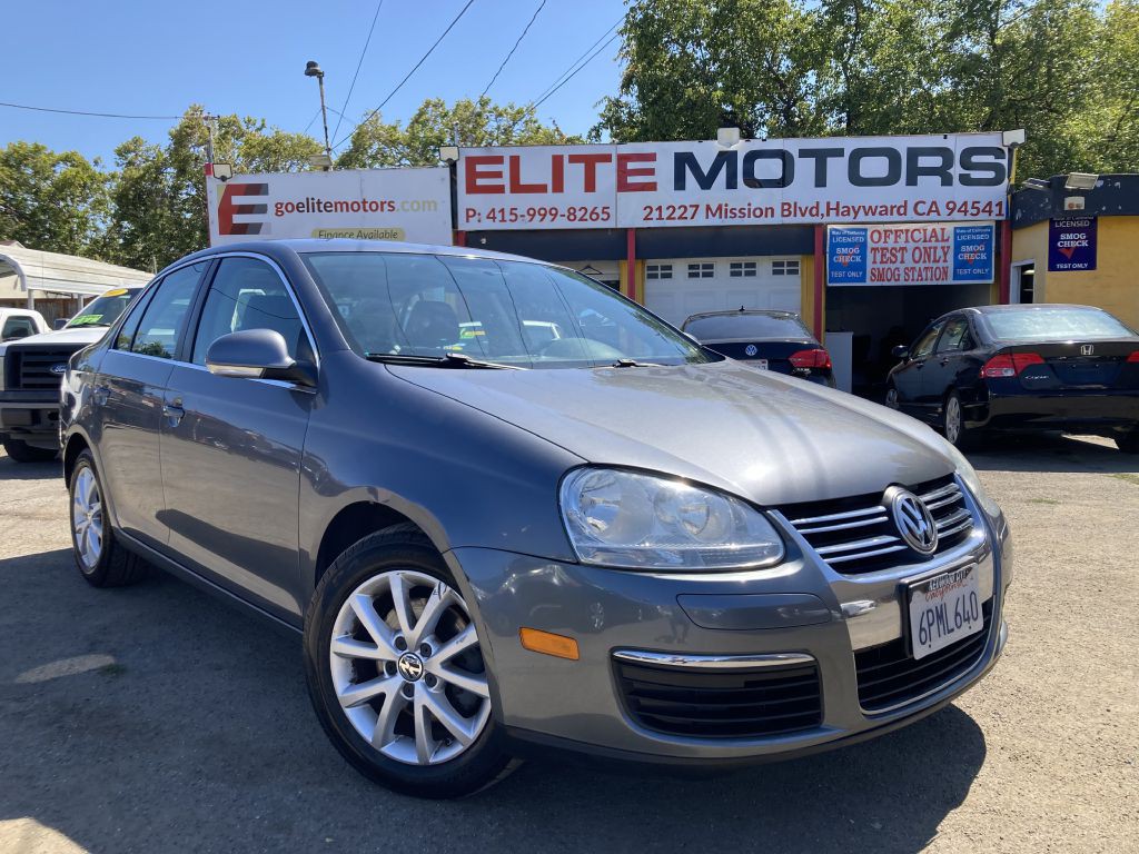 2010 Volkswagen Jetta Image 1