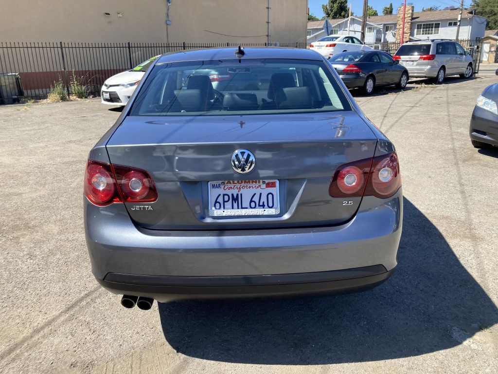 2010 Volkswagen Jetta Image 6