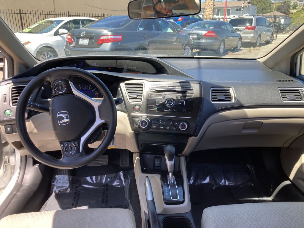2015 Honda Civic Image 15