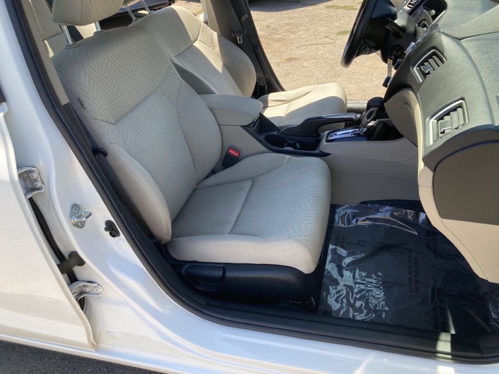 2015 Honda Civic Image 19