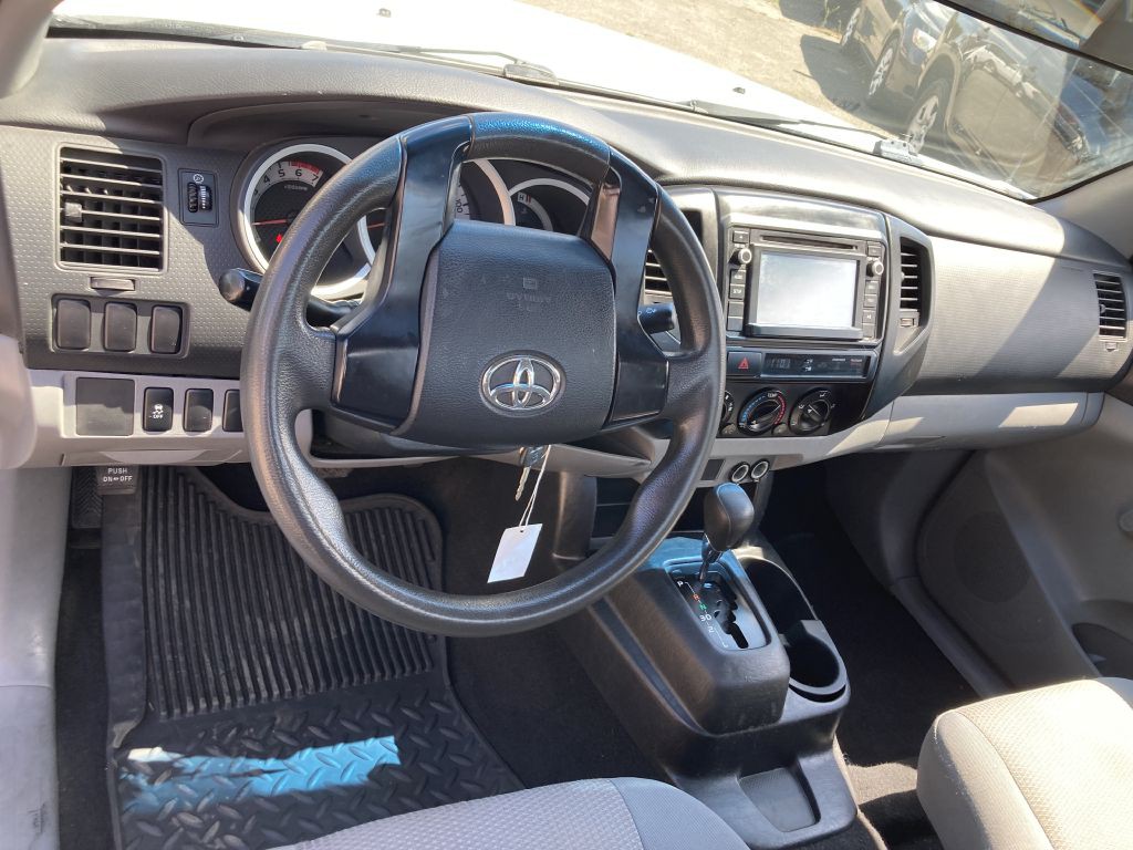 2014 Toyota Tacoma Image 13