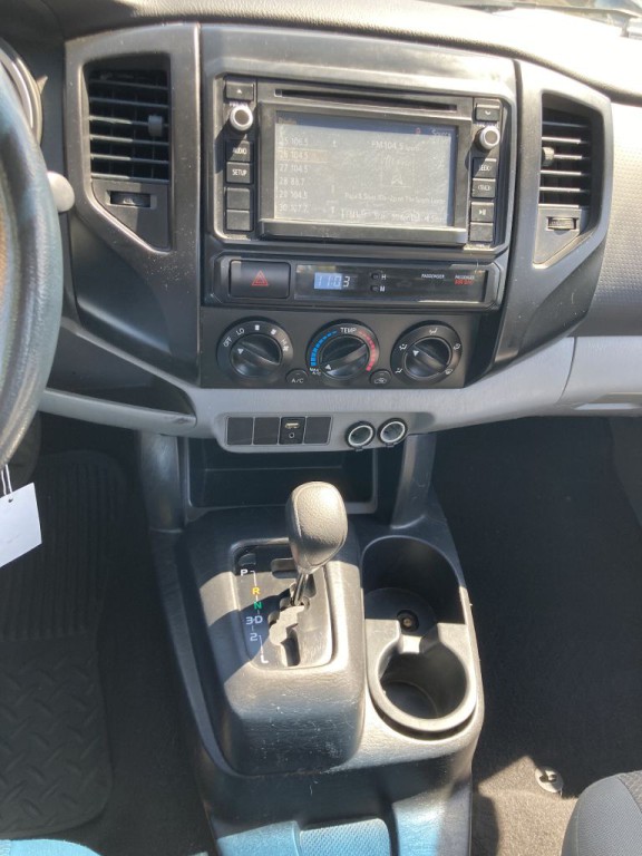 2014 Toyota Tacoma Image 17