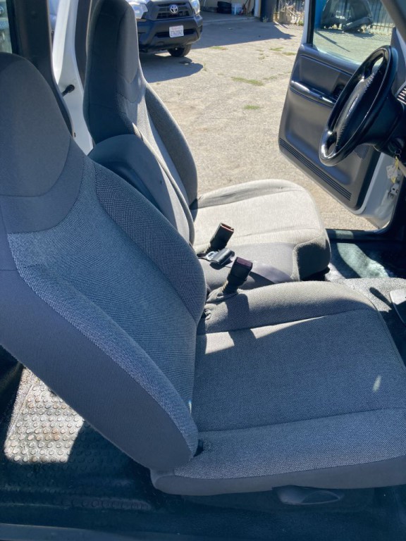 2001 Ford Ranger Image 2