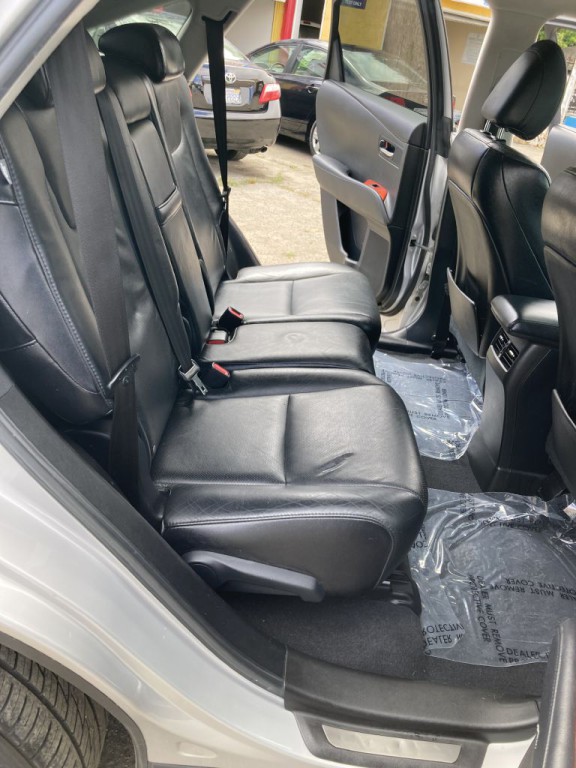 2010 Lexus RX Image 23