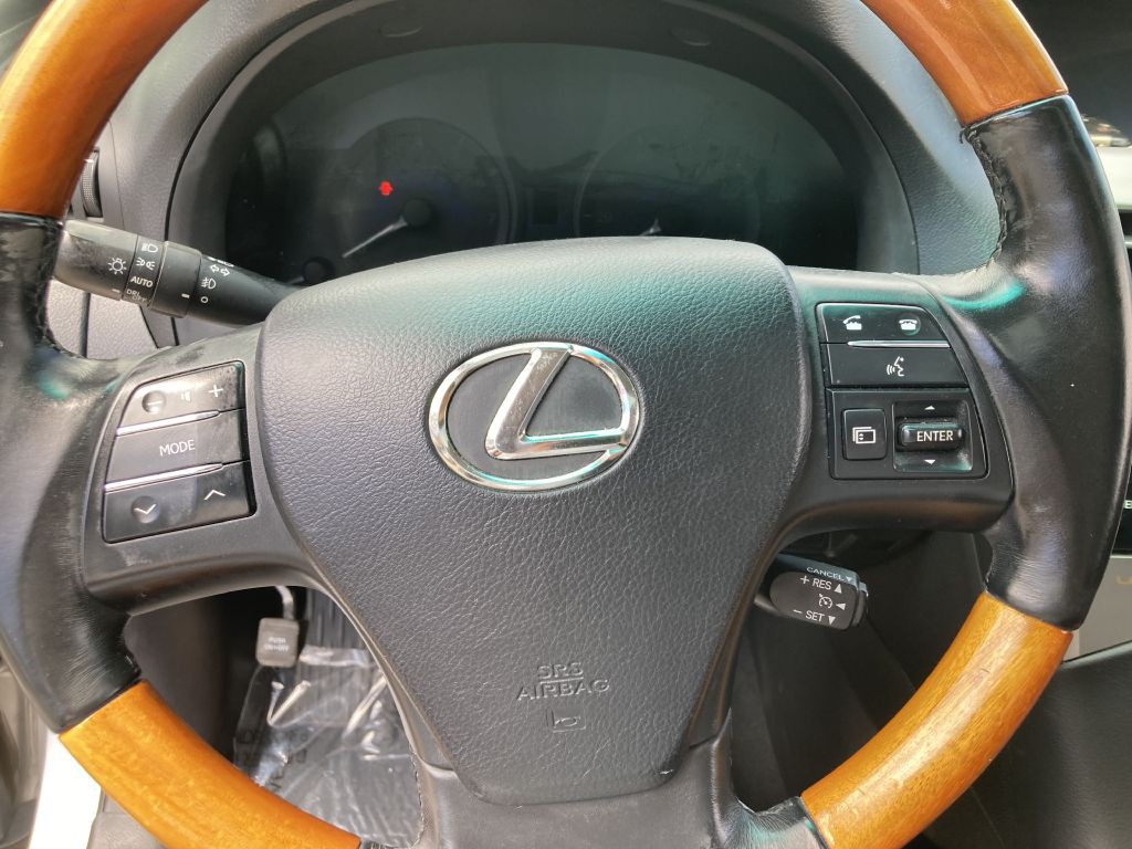 2010 Lexus RX Image 28