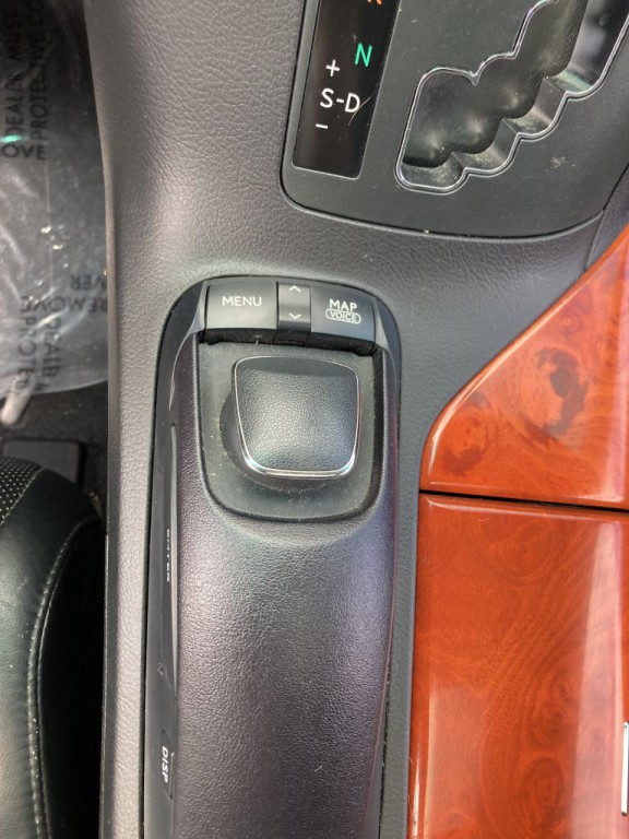 2010 Lexus RX Image 30