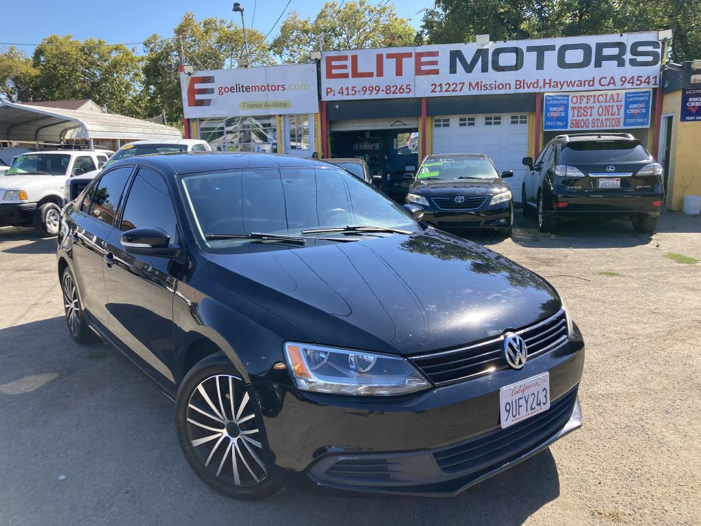 2011 Volkswagen Jetta Image 2
