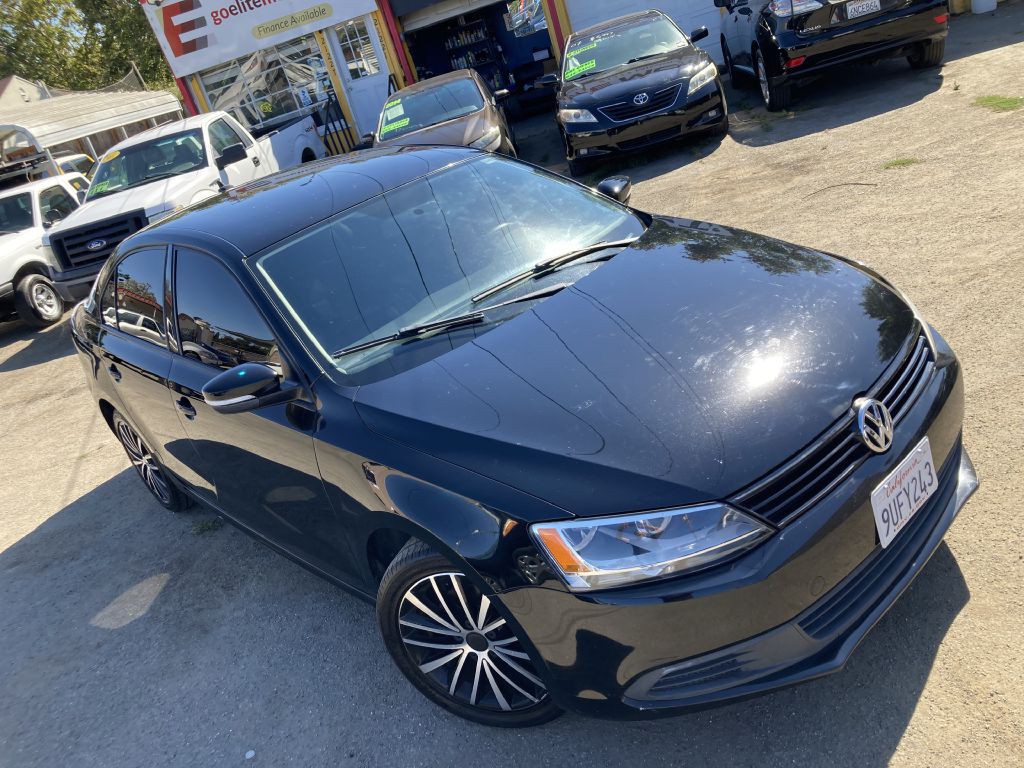 2011 Volkswagen Jetta Image 3