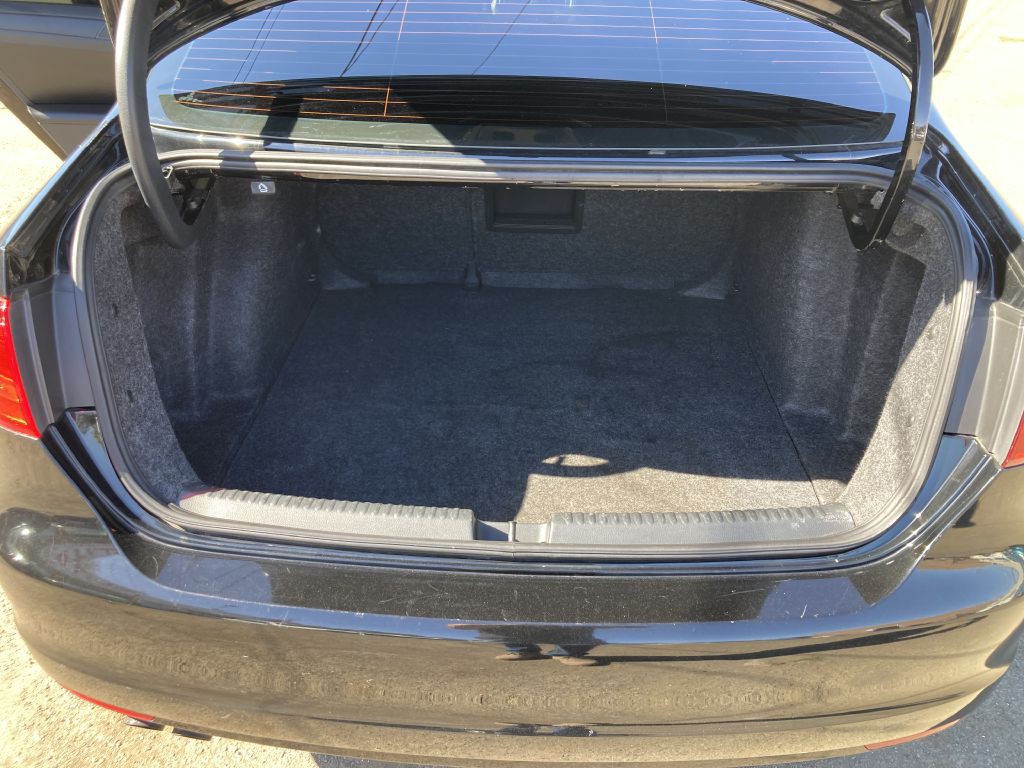 2011 Volkswagen Jetta Image 14