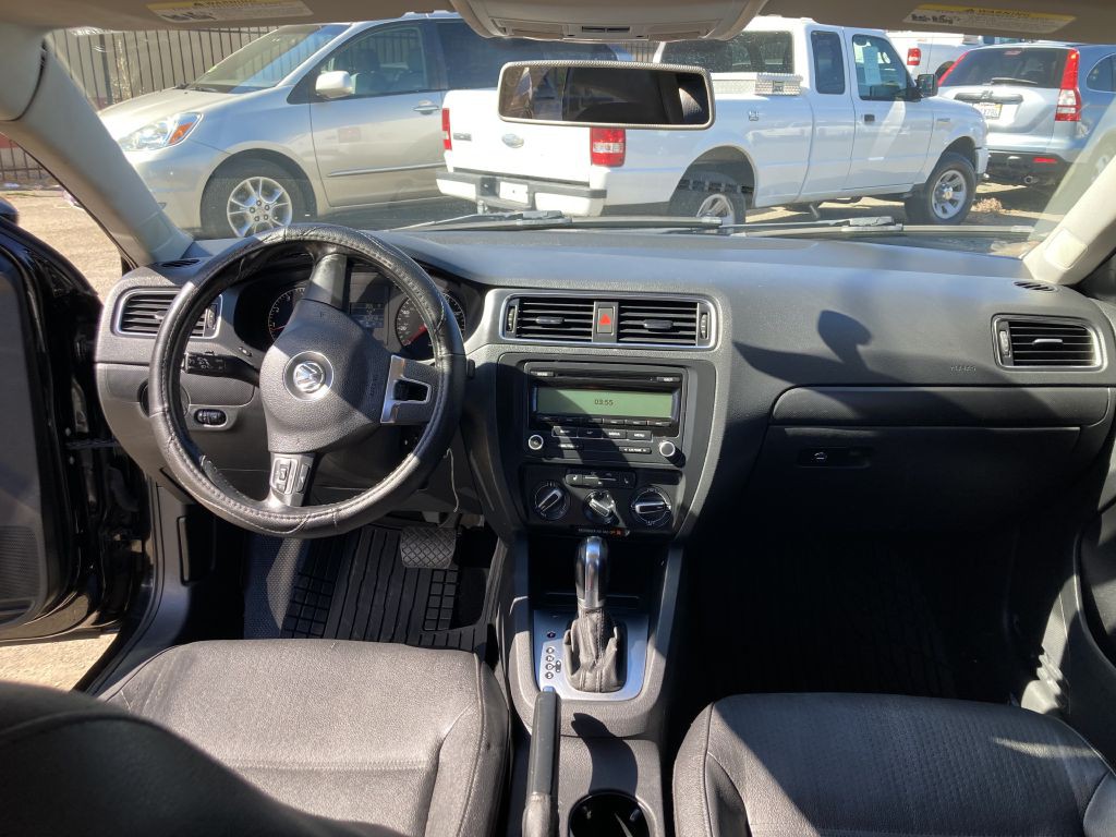 2011 Volkswagen Jetta Image 16