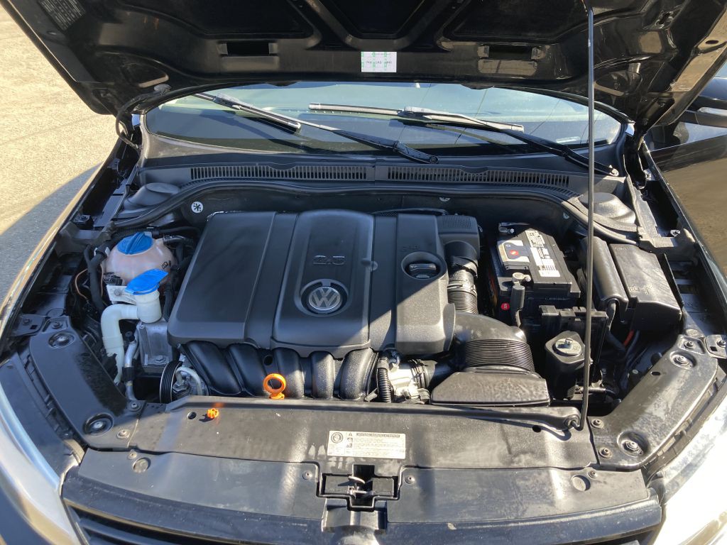 2011 Volkswagen Jetta Image 19