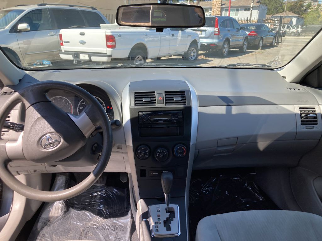 2010 Toyota Corolla Image 19