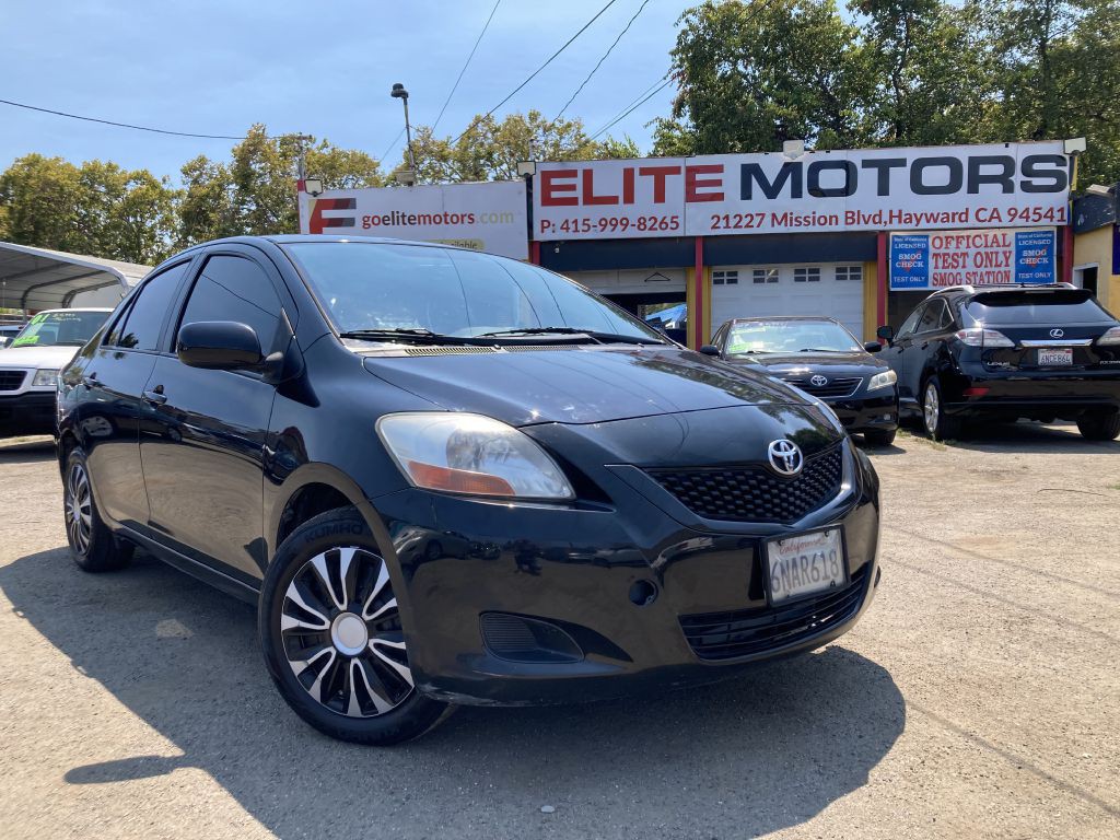2010 Toyota Yaris Image 1
