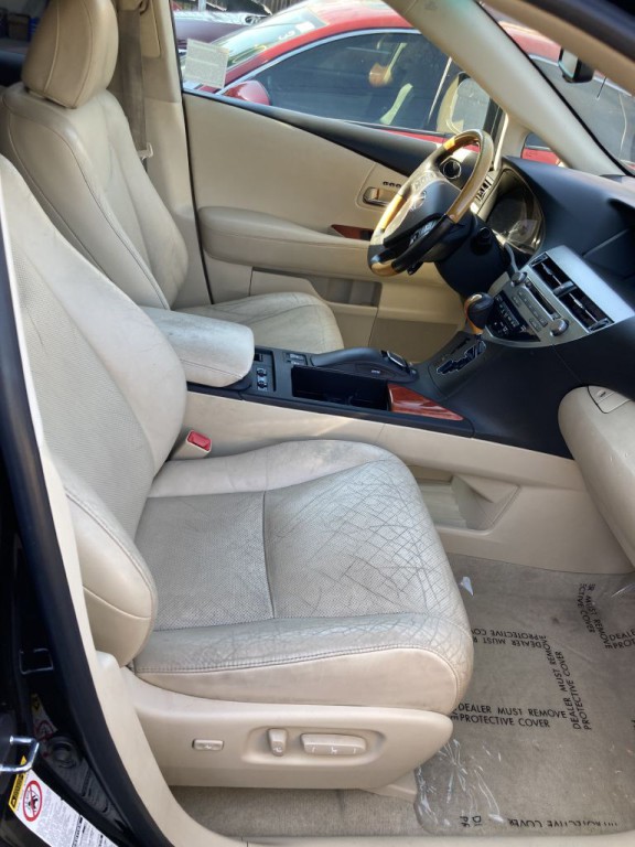 2010 Lexus RX Image 17