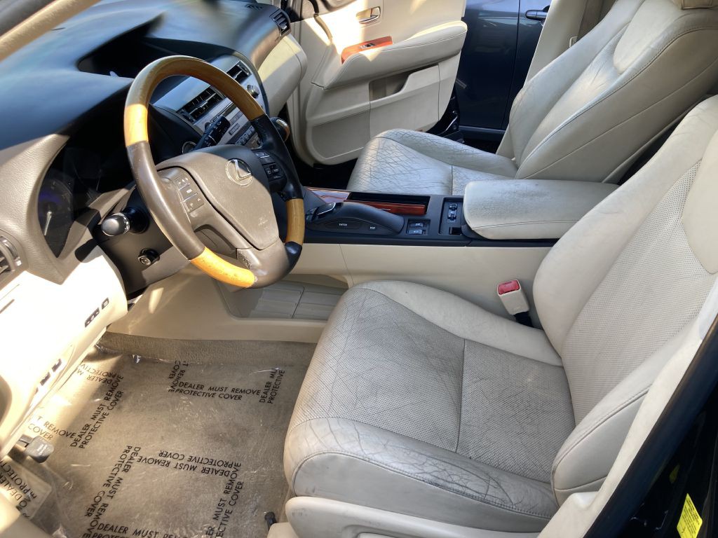 2010 Lexus RX Image 24