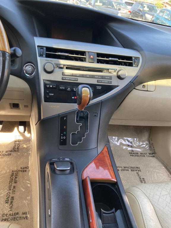 2010 Lexus RX Image 26