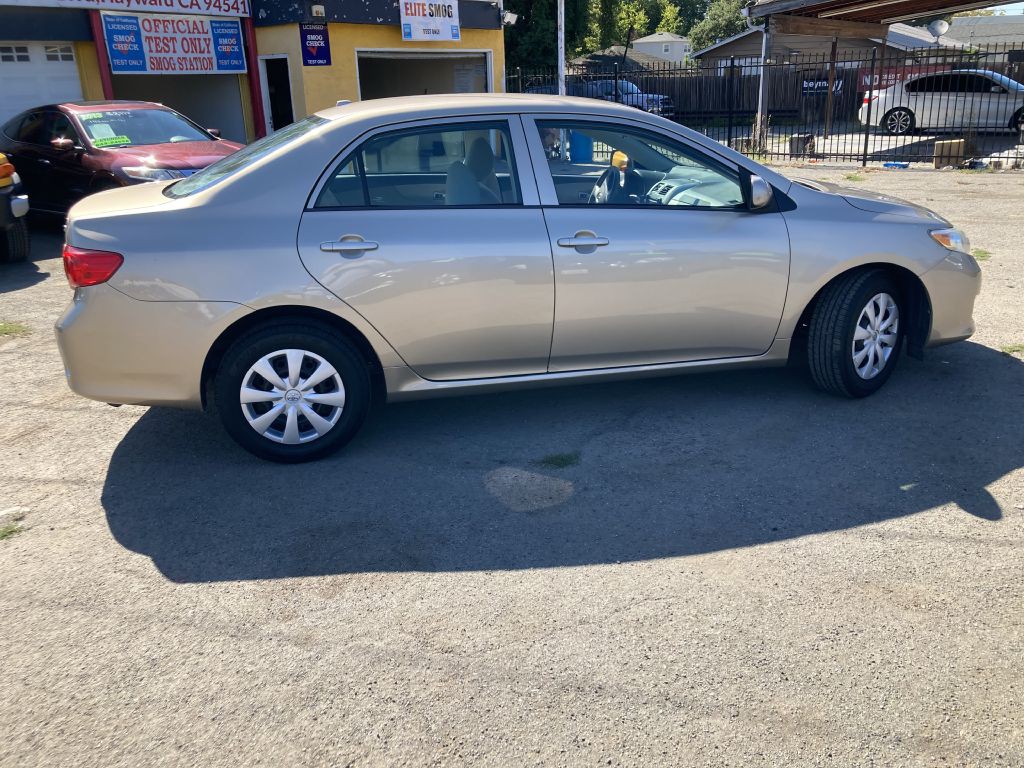 2010 Toyota Corolla Image 5