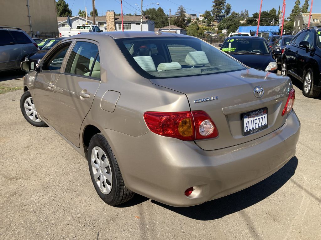 2010 Toyota Corolla Image 8