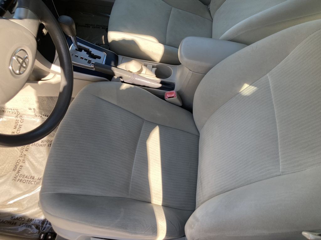 2010 Toyota Corolla Image 15