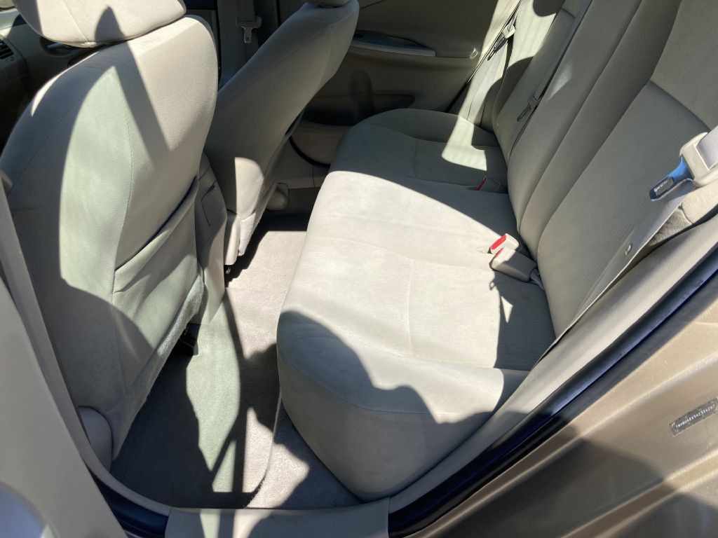2010 Toyota Corolla Image 16