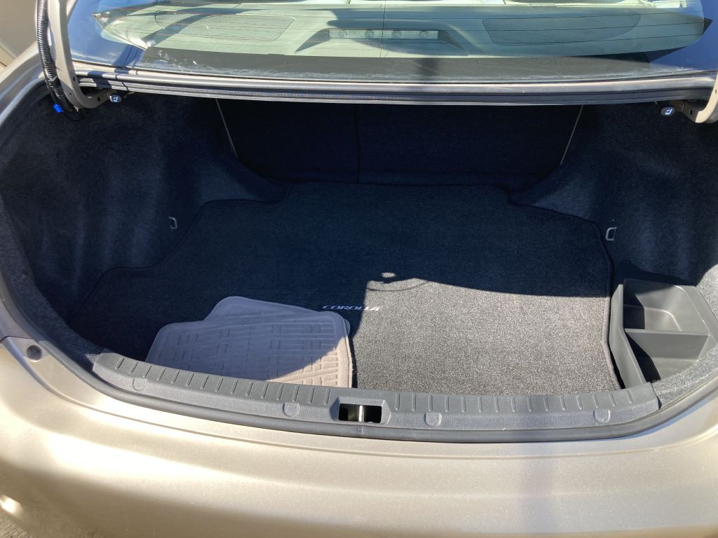 2010 Toyota Corolla Image 18