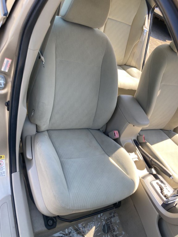 2010 Toyota Corolla Image 21