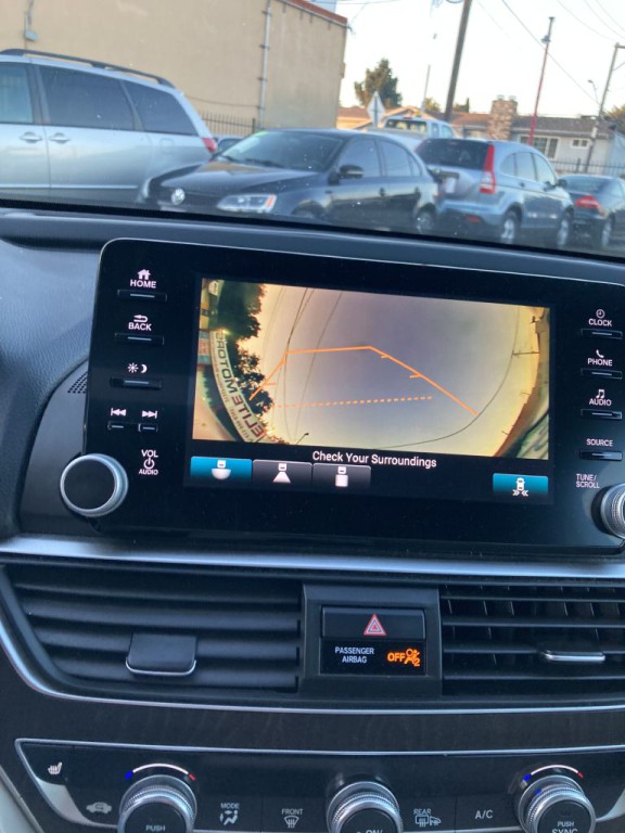2018 Honda Accord Image 26
